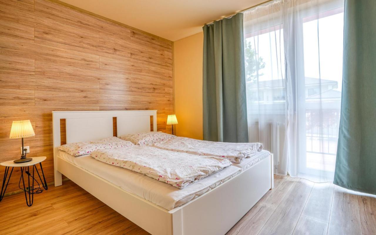 Apartmány Karmon Park Velky Meder Exterior foto
